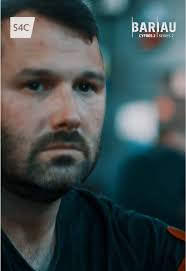 Mae 'na si y byddwn nôl tu ôl i’r Bariau 👀 Pssst… Time to catch up ⌛  Cyfres 1 ar gael nawr