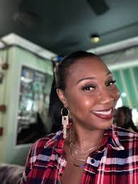 Another woman doing extreme things with God leading the way. Never say, I  can't! Congratulations Candice Bender Linzy We absolutely love you!  #cosmetics Saw my beautiful friend Corliss Belle and brought my