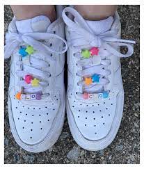See full list on wikihow.com Colorful Beads On Shoelaces Beads On Shoelaces Vsco Shoes Shoelaces Aesthetic Cute Beads Trendy Nike Shoe Laces Beaded Shoes Shoe Laces