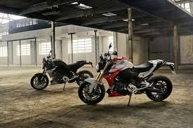 Looking at this new beemer, it seems clear that it was built for the ducati monster 821. Bmw F 900 R Und F 900 Xr Bieten Ab 2020 Viel Motorrad Furs Geld
