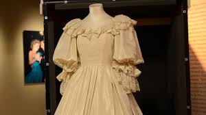 5 out of 5 stars. Princess Diana S Wedding Dress At The Frazier Museum Youtube