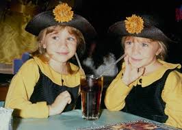 мэри кейт олсен эшли олсен фильмы с их участием Sestry Olsen Foto V Detstve