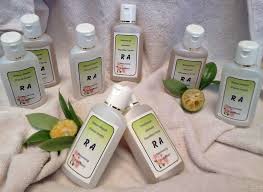 Krim dengan antibiotik terhadap jerawat adalah alat yang berkesan untuk membersihkan dan menyembuhkan kulit. Obat Jerawat Alami Obat Jerawat Batu Paling Ampuh Di Apotik Ubat Jerawat Batu Ubat Jerawat Farmasi Klinik Jerawat Sabun Obat Jerawat