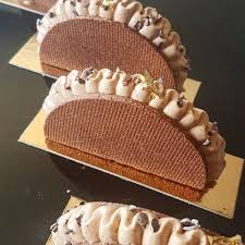 Choc Tonka Chov Delices Patisserie Val D Oise Recette En 2020 Desserts Fantaisie Dessert Gastronomique Gateau Fingers