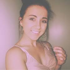 Iris Walden's Instagram, Twitter & Facebook