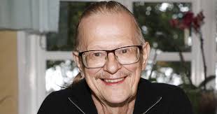 Ude af sygesengen: Nu takker Leo for støtten