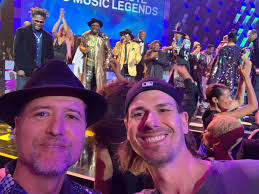 Did it big last night in celebration of my nephew getting his Ultimate Icon  Award at BET BET Awards!🏆 Snoop you deserve all the accolades and more.  Thank you for always being