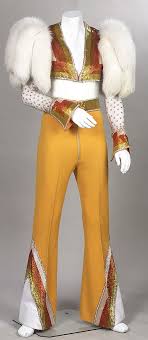 legendary designer bob mackie a k a the sultan of sequins put this little ensemble together for elton john du elton john costume bob mackie yellow costume