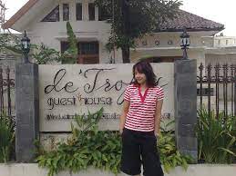 Anda sedang mencari penginapan atau hotel murah di bandung yang berada di seratus ribuan (100rb)? De Tropis Picture Of Oyo 497 De Tropis Family Guest House Bandung Tripadvisor