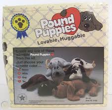Informazioni su the pound puppies. Vintage 1985 Millcraft Gray Pound Puppies Newborns Sewing Kit Tonka Toys Hobbies Stuffed Animals