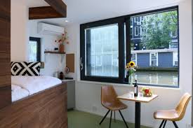 Charmante péniche pour un logement atypique. Top 15 Airbnbs In Amsterdam Houseboats Central More