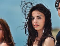 Melisa Uzunarslan Projects :: Photos, videos, logos, illustrations and  branding :: Behance