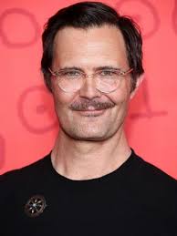 Who is Sidney Perkins dating? Sidney Perkins boyfriend, husband