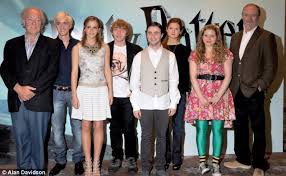 Robert arthur knox 21 august 1989 24 may 2008 was an english actor who portrayed the character of marcus belby in the film harry potter and the halfblood. Harry Potter Tragic Loss Actor Rob Knox Murdered Two Days After Filming Cast Wearing White Ribbons In His Honor Famespy