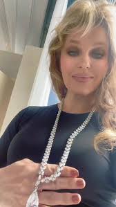 😊Fabergé collection at Saint Petersburg's first Fabergé Museum: Lilies of  the Valley Fabergé egg ,1898, enamel, gold, diamonds, rubies, pearls. You  can see three portraits under the Imperial crown set with a