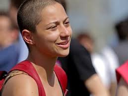 Zus van kerkschutter schrijft kille post over Amerikaans scholierenprotest  en wordt op school met mes betrapt