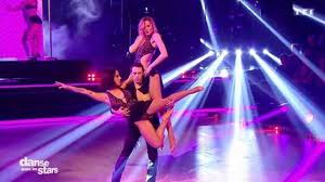 Camille lou, deuxième ex aequo après le vote des juges au terme du premier prime de danse avec les stars sur tf1, nous a confié ses impressions et ambitions pour la suite du programme. Camille Lou Gregoire Lyonnet Et Alizee Leur Rumba Ultra Sensuelle Danse Avec Les Stars Antenne Reunion Fr