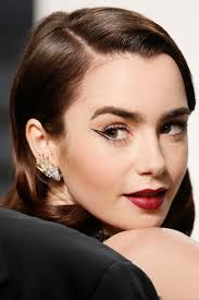 Phil's daughter lily has become a star in her own right as an actress, model, writer and producer. Lily Collins Hat Phil Collins Schuld An Ihrer Magersucht Gala De