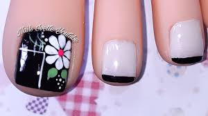 Si te gustan las uñas azules, aquí tienes una galería con impresionantes diseños de decoración de uñas para inspirarte. Unas Decoradas Para Pies Principiantes Facil De Hacer Paso A Paso Decoracion De Pies En Negro Youtube