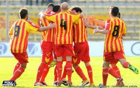 Calciomercato lega pro girone c, rivoluzione totale a catanzaro: Catanzaro Calcio Immagini Storiche Youreporter