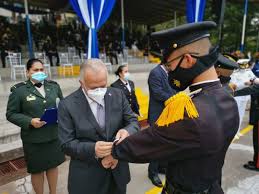 Jun 25, 2021 · (25 de junio del 2021. Fuerzas Armadas De Honduras S Tweet En Total Este Dia Se Graduan 118 Cadetes De La Academia Militar De Honduras General Francisco Morazan 32 Cadetes De La Academia Militar De Aviacion Capitan