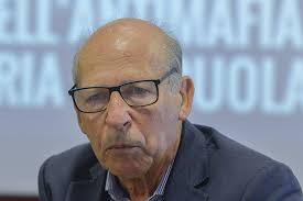 «l' ergastolo non è un trofeo da esibire ma una giusta pena, davanti a fatti così tragici nessuno vince e nessuno perde». Ergastolo Ostativo Borsellino Stanno Per Dare Il Colpo Di Grazia A Mio Fratello E A Falcone