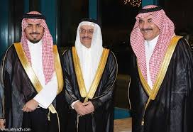 جريدة الرياض الأمير عبدالله بن بندر بن عبدالله يحتفل بزواجه من كريمة الأمير فواز بن عبدالله بن عبدالرحمن
