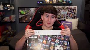 I Got A Free Xbox One S Roblox Bundle Youtube