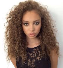 Nastygall Mikalah Sultan Curly Hair Styles Naturally Light Brown Hair Curly Light Brown Hair