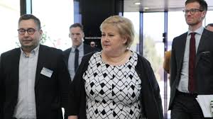 Frp er offisielt ute, mens høyre, venstre og krf tar over i erna solbergs nye mindretallsregjering. Regjeringen Roser Ringer I Vannet
