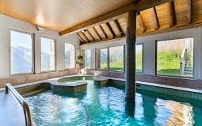 Le secteur du pla d'adet est aménagé pour permettre aux débutants de faire leurs premiers virages à ski. Lagrange Vacances Les Chalets De L Adet Saint Lary Soulan Updated 2021 Prices