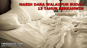 Isteri didudukkan menghadap suami dalam keadaan mencangkung dan farajnya berada di atas zakar. Masih Dara Walaupun Rahsia Menambat Nafsu Suami Isteri Facebook