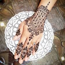 Lal Hatheli Stunning Repost Syraskins Come Join Us For Our Next Henna Mixing Basic Henna Tattoo Kit Mehndi Designs For Hands Henna Tattoo Designs