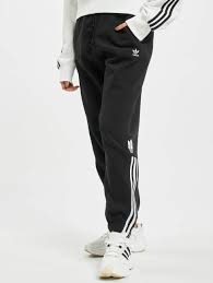 36 der marke adidas mit seitlichen taschen, reisverschluß und haken mit druckknöpfe. Adidas Originals Damen Jogginghose Fleece In Schwarz 801726