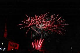How to watch the 2018 rockefeller center christmas tree lighting. Monadnock Ledger Transcript Rindge Citizen Young Citizen Named During Tree Lighting On Friday