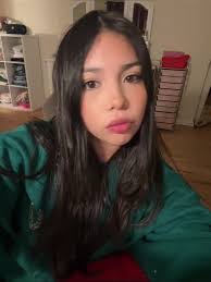 Miranda Becker's Instagram, Twitter & Facebook