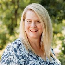 Stephanie Schramm's Instagram, Twitter & Facebook