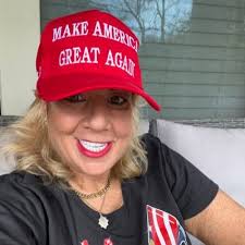 Jenny (@JAndrews54854)