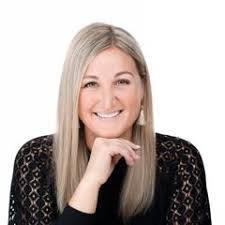 Kristin Bryan's Instagram, Twitter & Facebook