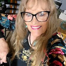 How to remove crease and fold marks from fabrics?