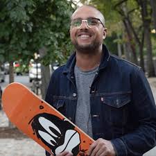 Des etagères murales indépendantes, uniques ou parsemées çà et là. Speakers 2019 Pushing Boarders