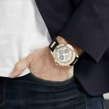 Ces vont être un peu plus co?teux mais la plupart cette montre de forme ronde possède un tour empierré de cristaux. Montres Tendances Acier Boucle Ardillon Anses Jaune Ronde Himhjqn0660 Histoire D Or