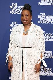 They Tried To Put Me On The Cover Of Vogue Meme 12 People Who Haven T Had A Single Vogue Cover But Definitely Deserve One Vogue Covers Vogue Fashion