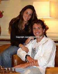 Jun 07, 2021 · «ich weiß, dass ihn das anspornt», sagte zverevs bruder und manager mischa bei eurosport. Mischa Zverev Juergen Hasenkopf Photography