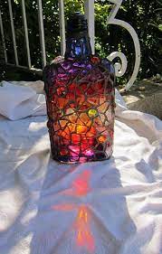 Art Tutorial Paint Bottle With Glass Paint Then Mosaic In Clear Glass And Cabochons And Grout In Dark Gray Fran Mosaic Bottles Glass Crafts Glass Painting