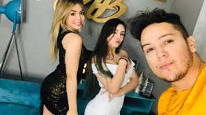 Veja mais ideias sobre mc melody, fotos de mc, cantores. Aos 38 Anos Pai De Mc Melody Surpreende Ao Posar Com 4 Das Cinco Filhas Amo Demais Famosos Extra Online