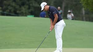Có bắt buộc phải dùng gậy putter trên green?