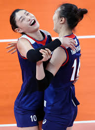 경기후에 김연경이 강소휘를 축해주는 감동적인 모습을. Ydkqq 1tejgowm
