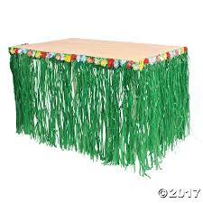 Looking For The Perfect Beach Party Decoration This Artificial Grass Table Skirt Is The Essential Party Tropical Theme Party Luau Party Decorations Luau Party