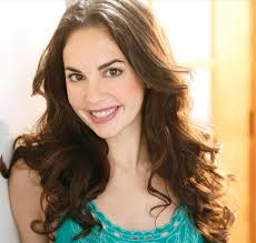 Noelle Tate's Instagram, Twitter & Facebook